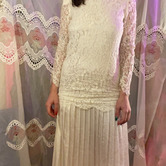 vintage lace dress - Picture 2 of 3